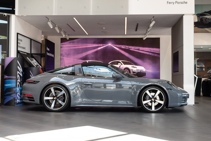 2024 Porsche 911 Targa 4