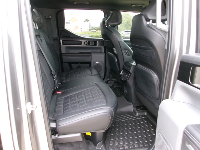 2025 Kia TASMAN MY26 Kia TASMAN TK DOUBLE PU(0.9T) X-PRO 4X4 BLACK FENDER(8VP52HC5KHH416 )