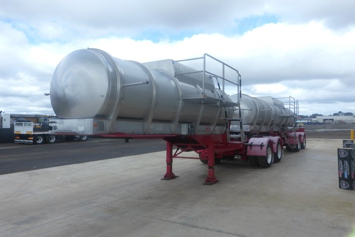 2001 Tieman 19m Tanker B Double Set