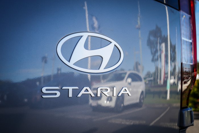 2025 Hyundai STARIA 