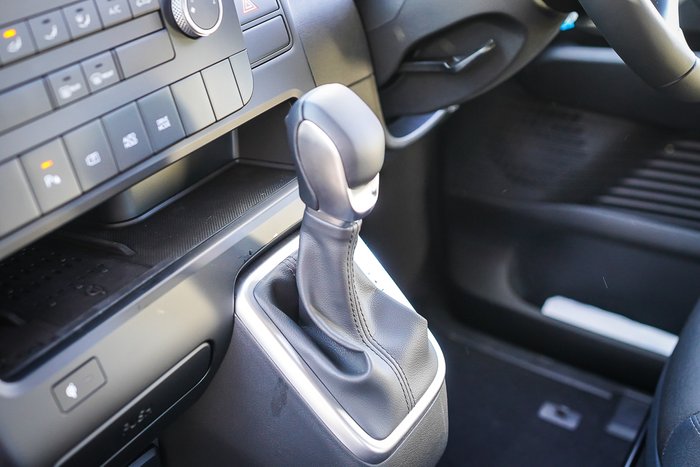 2025 Hyundai STARIA 