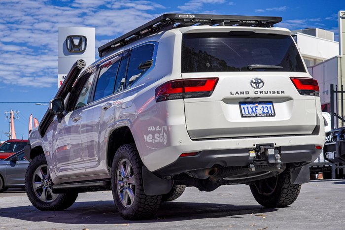 2022 Toyota Landcruiser VX