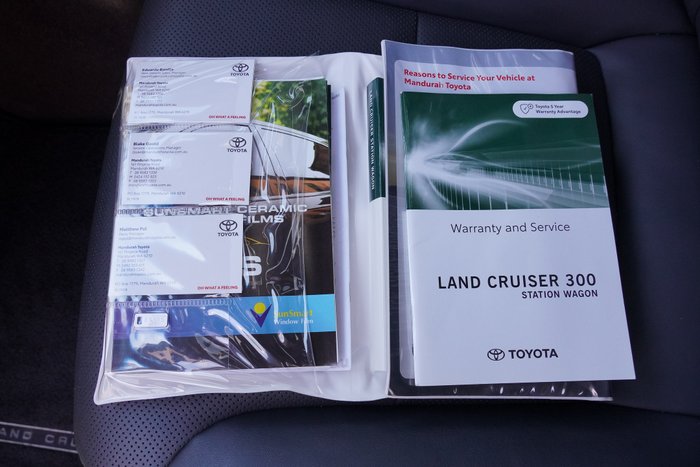 2022 Toyota Landcruiser VX