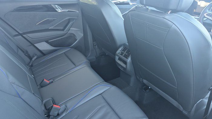 2026 VOLKSWAGEN Tiguan R-LINE