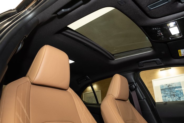 2024 Lexus UX300E Sports Luxury 71.4 kWh Li-ion batt Automatic SUV