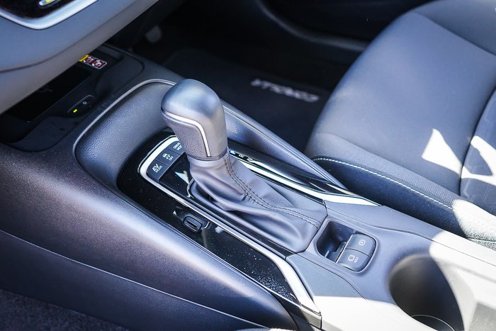 2025 Toyota COROLLA SX