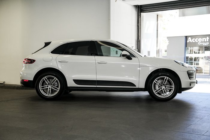 2016 Porsche Macan S