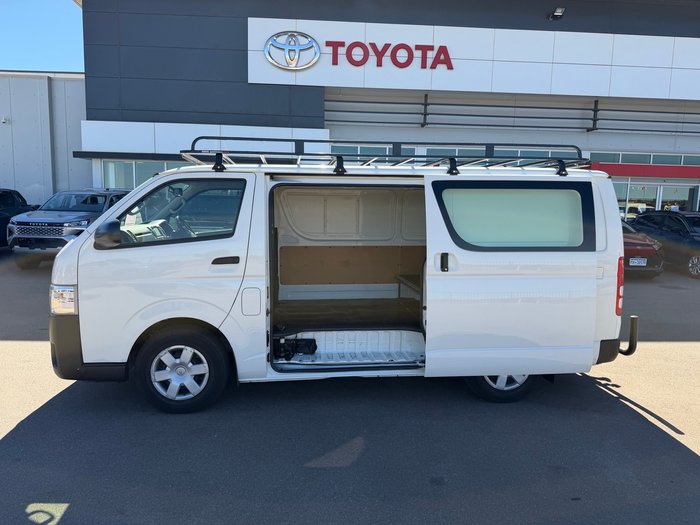 2019 Toyota HIACE LWB