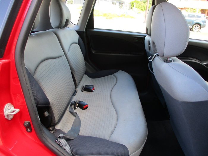 2005 Mitsubishi Colt LS RG Red