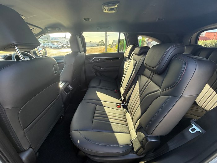 2025 Isuzu MU-X X-TERRAIN