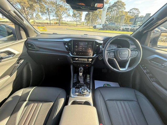 2025 Isuzu MU-X X-TERRAIN