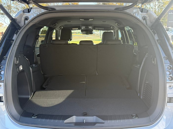 2025 Isuzu MU-X X-TERRAIN