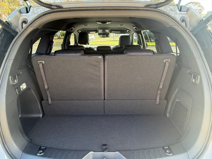 2025 Isuzu MU-X X-TERRAIN