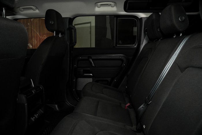 2023 Land Rover Defender 110 P300