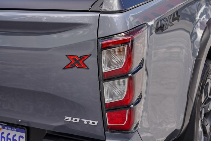 2025 Isuzu D-MAX X-TERRAIN