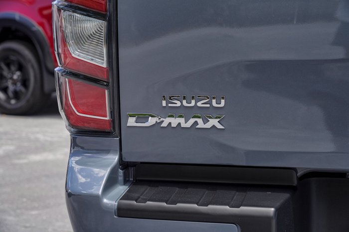 2025 Isuzu D-MAX X-TERRAIN