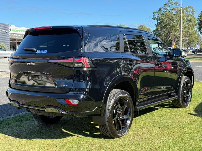 2026 Isuzu MU-X X-TERRAIN