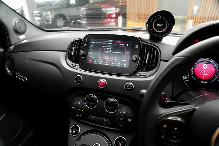 2022 Abarth 695 Competizione