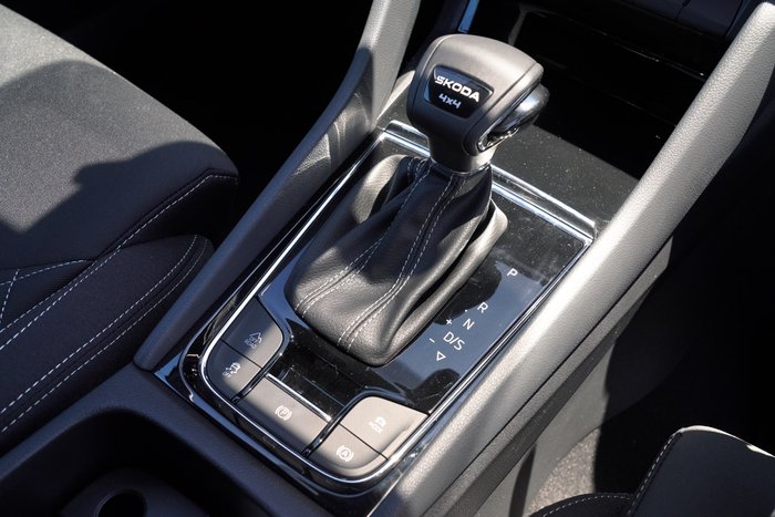 2025 SKODA Karoq 140TSI Sportline