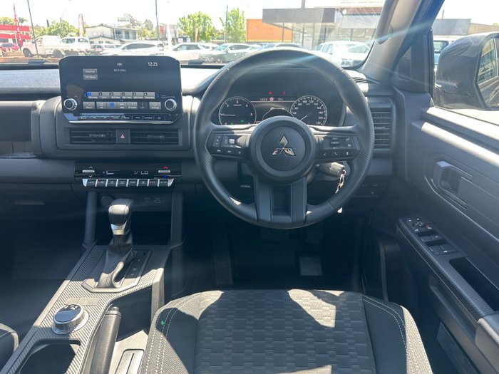 2025 MITSUBISHI TRITON GLX+