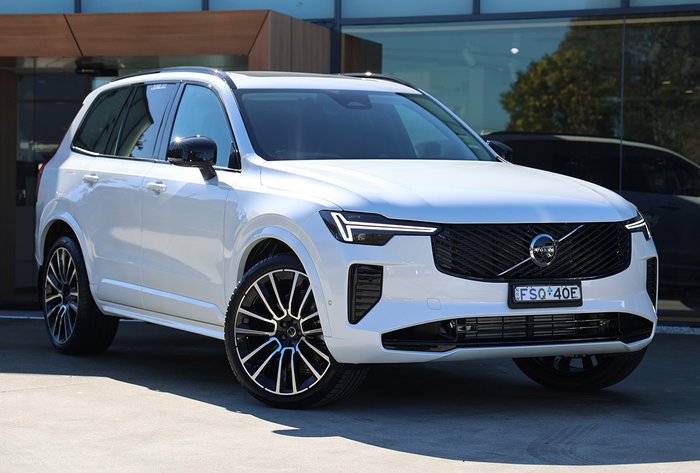 2025 Volvo XC90 Ultra T8 Plug-In Hybrid