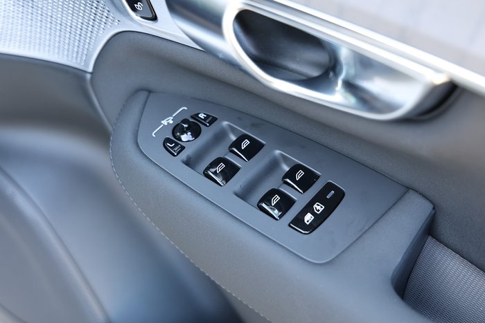 2025 Volvo XC90 Ultra T8 Plug-In Hybrid