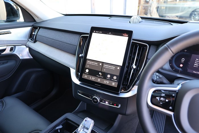 2025 Volvo XC90 Ultra T8 Plug-In Hybrid