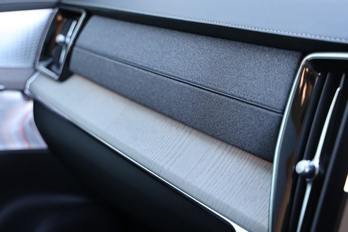 2025 Volvo XC90 Ultra T8 Plug-In Hybrid