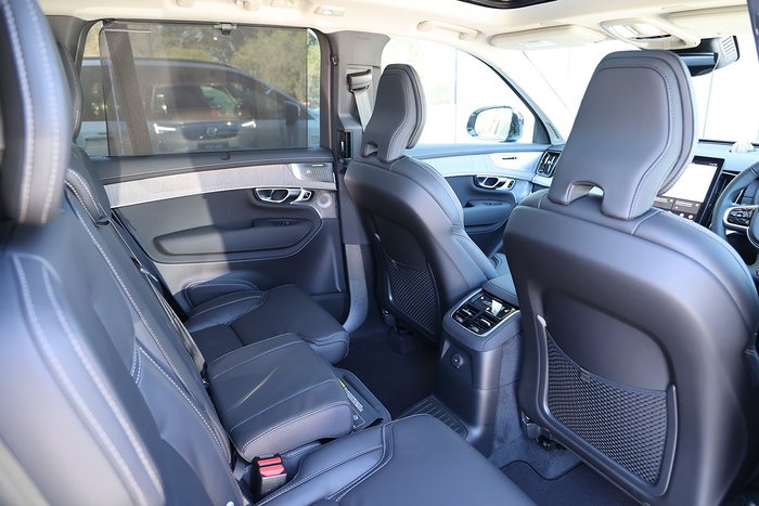 2025 Volvo XC90 Ultra T8 Plug-In Hybrid