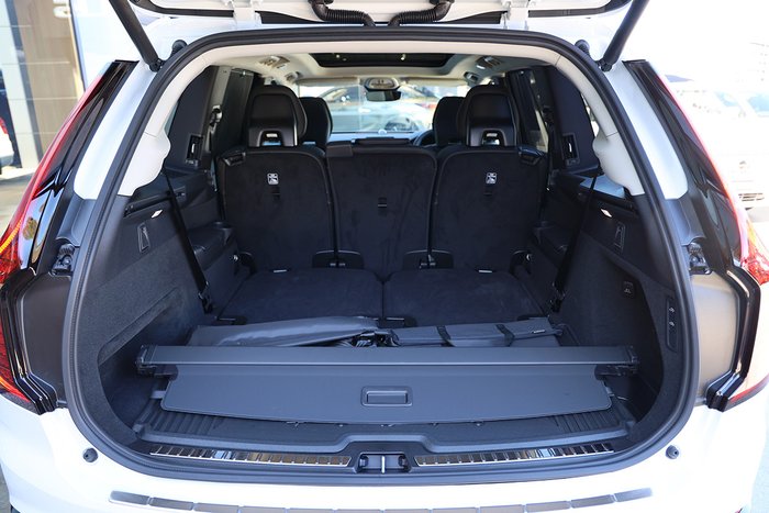 2025 Volvo XC90 Ultra T8 Plug-In Hybrid