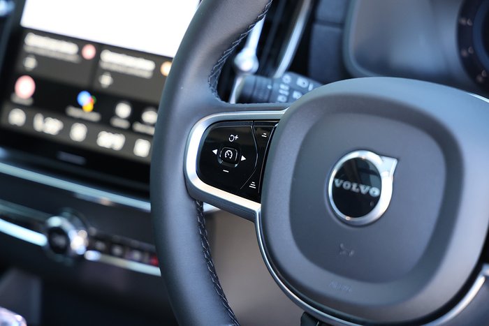 2025 Volvo XC90 Ultra T8 Plug-In Hybrid