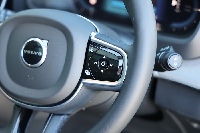 2025 Volvo XC90 Ultra T8 Plug-In Hybrid