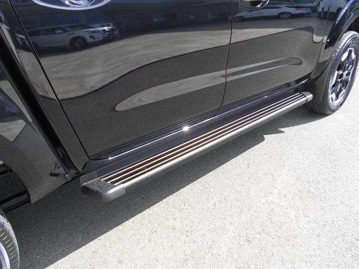 2025 Nissan Navara ST-X