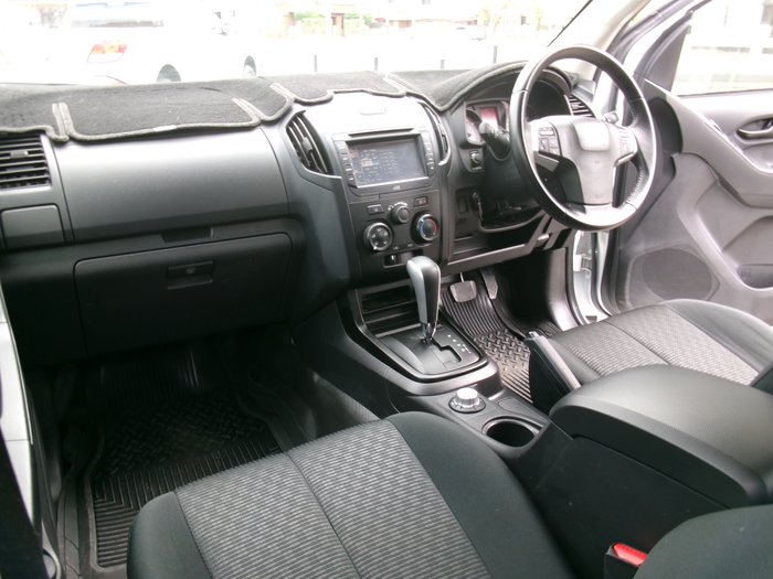 2019 ISUZU D-MAX SX (4x4)