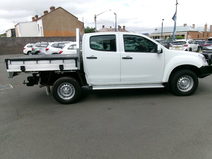 2019 ISUZU D-MAX SX (4x4)
