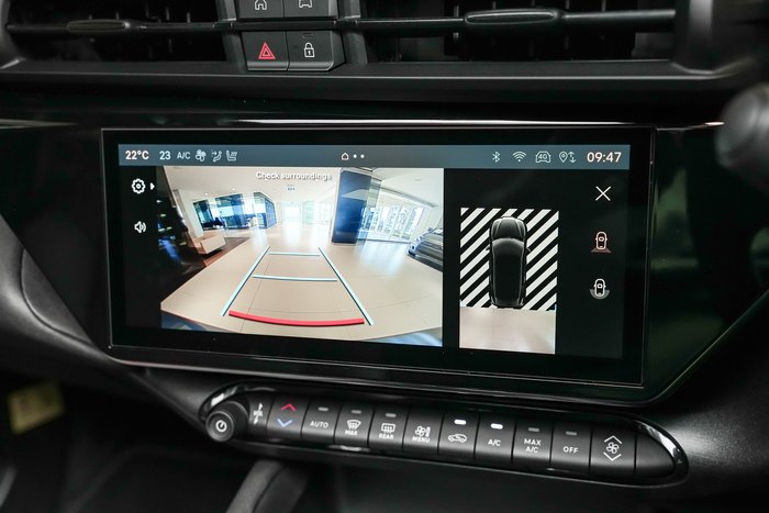 2025 Alfa Romeo Junior Ibrida