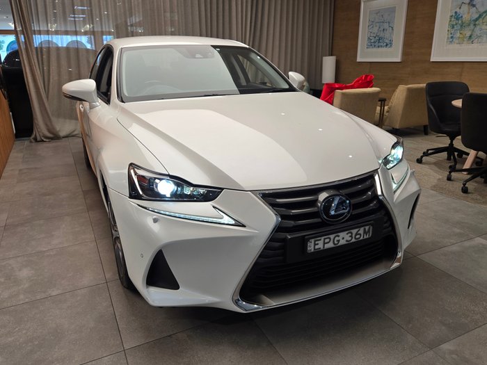 2018 Lexus IS300 Luxury 2.0L Turbo Automatic Sedan