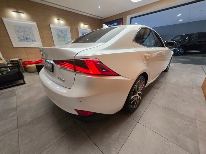 2018 Lexus IS300 Luxury 2.0L Turbo Automatic Sedan
