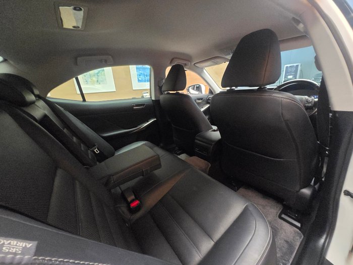 2018 Lexus IS300 Luxury 2.0L Turbo Automatic Sedan