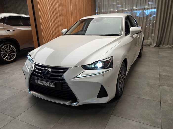 2018 Lexus IS300 Luxury 2.0L Turbo Automatic Sedan