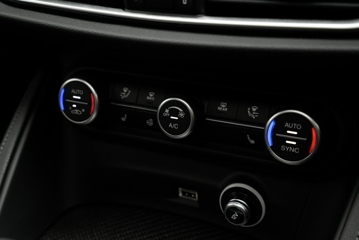 2023 Alfa Romeo Stelvio Quadrifoglio