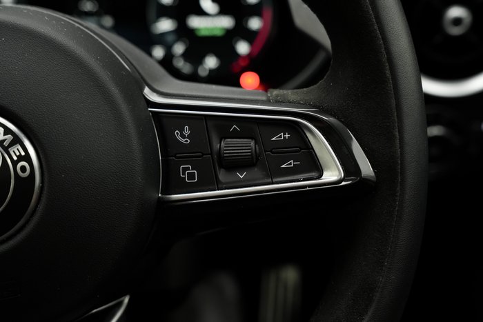 2023 Alfa Romeo Stelvio Quadrifoglio