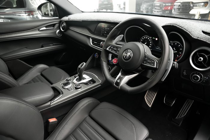 2023 Alfa Romeo Stelvio Quadrifoglio