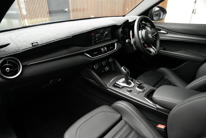 2023 Alfa Romeo Stelvio Quadrifoglio