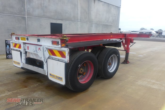 1987 Fruehauf 20FT Skel Trailer