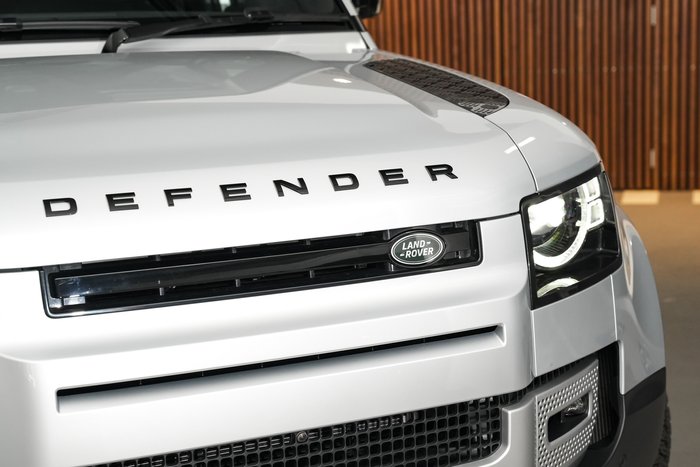 2023 Land Rover Defender 110 D300 SE