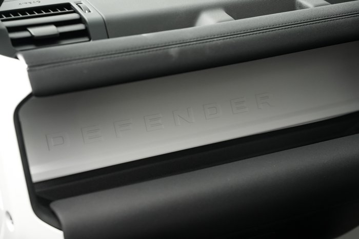 2023 Land Rover Defender 110 D300 SE