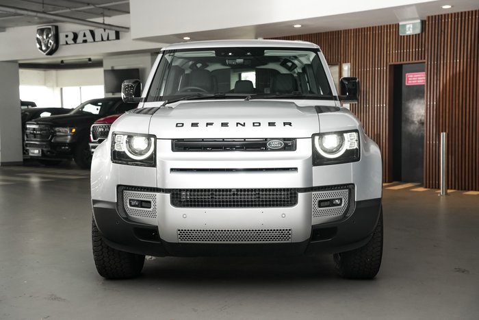2023 Land Rover Defender 110 D300 SE