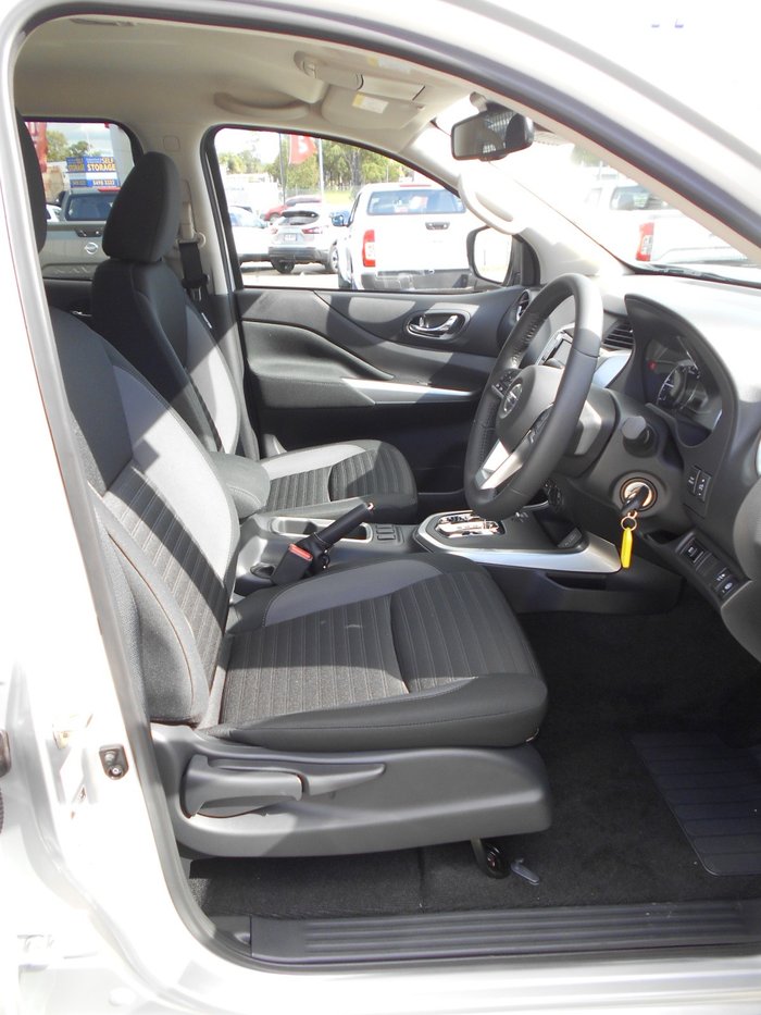 2025 Nissan Navara ST