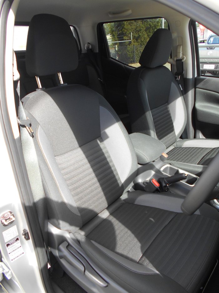 2025 Nissan Navara ST